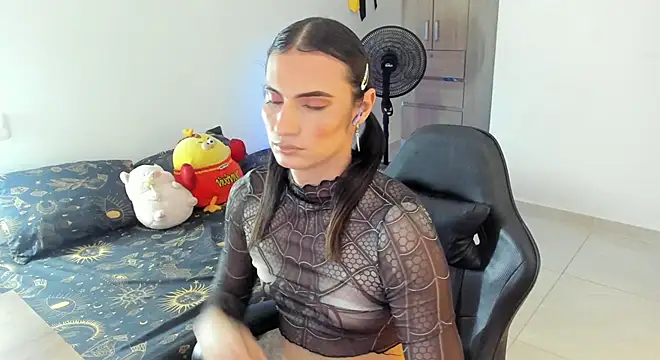  shantallskinny  online show from 05/17/26, 03:59
