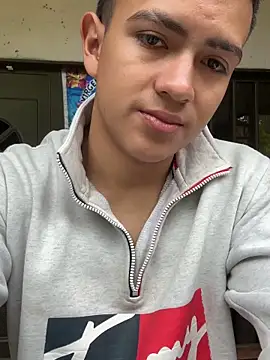 Snapshot of santiagoo_madrid chatting on 04/25/26, 04:48 santiagoo madrid online show from 04/25/26, 04:48