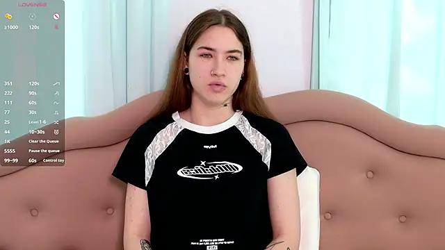 EvaAndLuna online show from 06/20/26, 12:36