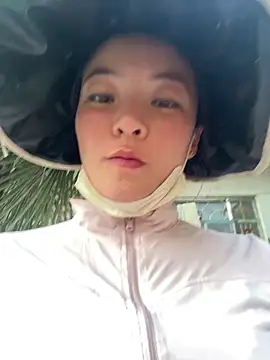 Snapshot of Meimei-bb chatting on 06/10/26, 10:25 Meimei-bb online show from 06/10/26, 10:25