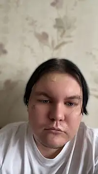 Snapshot of Hannma48 chatting on 04/26/26, 12:47 Hannma48 online show from 04/26/26, 12:47