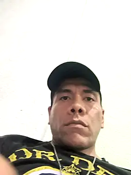 Snapshot of PipeBerea chatting on 05/01/26, 12:37 PipeBerea online show from 05/01/26, 12:37