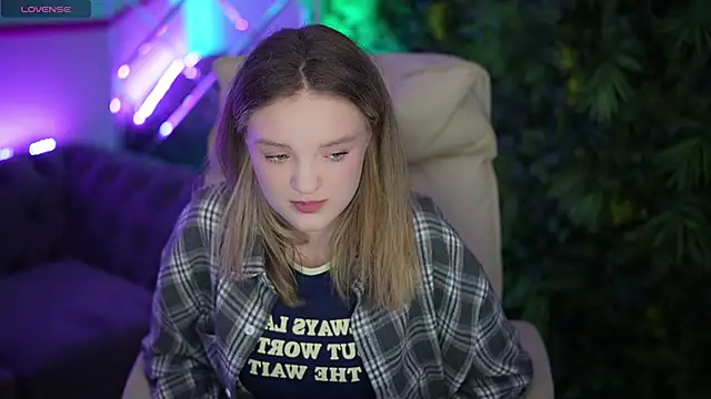 Snapshot of MariaMedow chatting on 04/25/26, 12:41 MariaMedow online show from 04/25/26, 12:41