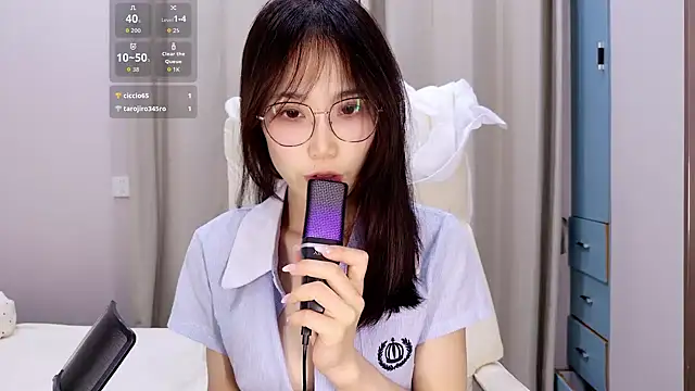 Snapshot of Nancy-A1 chatting on 06/12/26, 01:10 Nancy-A1 online show from 06/12/26, 01:10