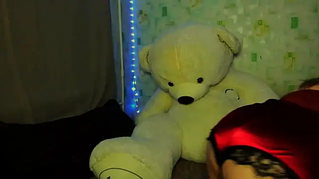 Snapshot of LillyHaigh chatting on 04/29/26, 12:16 LillyHaigh online show from 04/29/26, 12:16