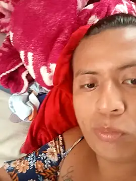 Snapshot of kimlizz12 chatting on 04/25/26, 05:10 kimlizz12 online show from 04/25/26, 05:10