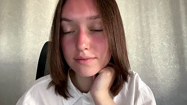 Snapshot of LisaSunrise chatting on 05/02/26, 01:32 LisaSunrise online show from 05/02/26, 01:32