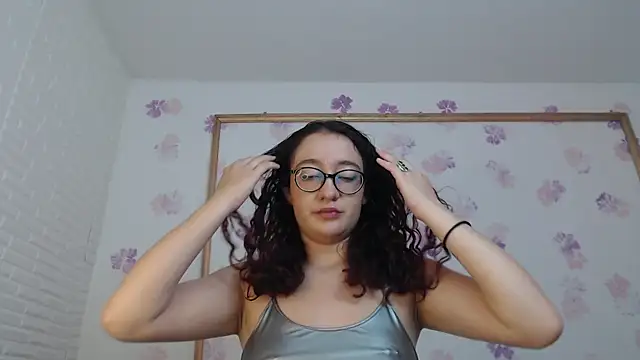 Snapshot of Karol_prescot chatting on 05/20/26, 02:23 Karol prescot online show from 05/20/26, 02:23