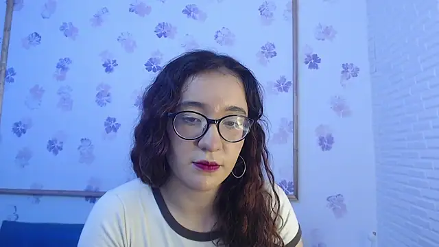 Snapshot of Karol_prescot chatting on 06/12/26, 04:06 Karol prescot online show from 06/12/26, 04:06