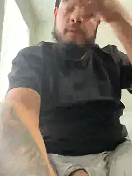 Snapshot of Zaddymatty2002 chatting on 04/25/26, 09:56 Zaddymatty2002 online show from 04/25/26, 09:56