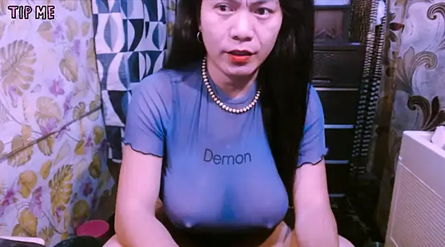 TSjuicyhotdrops online show from 01/15/25, 07:48