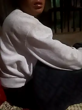 Snapshot of anhphi01 chatting on 04/26/26, 09:34 anhphi01 online show from 04/26/26, 09:34