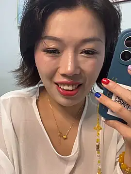 Snapshot of milkwine chatting on 06/20/26, 03:48 milkwine online show from 06/20/26, 03:48
