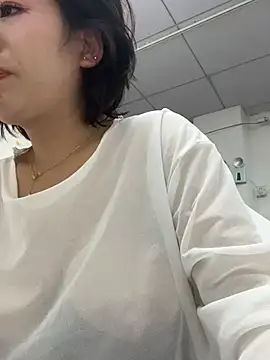 Snapshot of milkwine chatting on 07/04/26, 03:35 milkwine online show from 07/04/26, 03:35