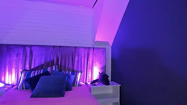 Snapshot of Azahara_18 chatting on 04/28/26, 11:54 Azahara 18 online show from 04/28/26, 11:54