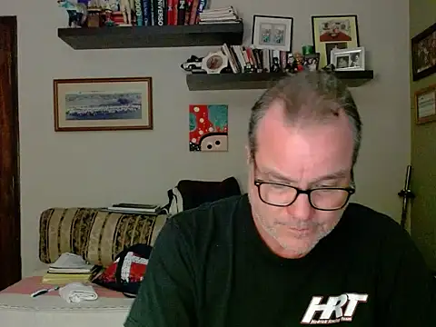 Snapshot of Doegi chatting on 04/26/26, 08:45 Doegi online show from 04/26/26, 08:45