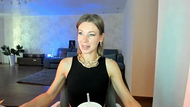miababemi09 online show from 07/08/26, 04:28