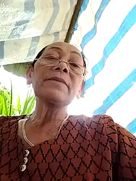 Snapshot of mouth22 chatting on 06/11/26, 12:54 mouth22 online show from 06/11/26, 12:54