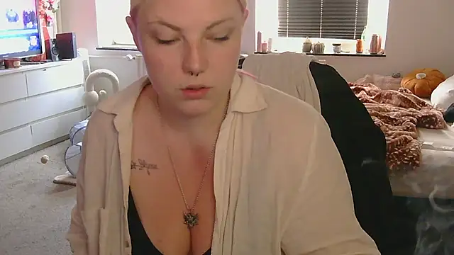 Snapshot of josi-420 chatting on 08/01/26, 08:02 josi-420 online show from 08/01/26, 08:02