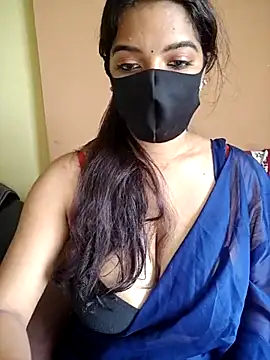 Snapshot of vanika2000 chatting on 05/02/26, 05:45 vanika2000 online show from 05/02/26, 05:45