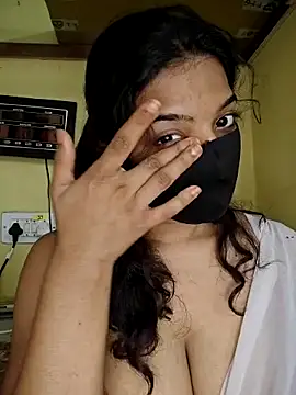 Snapshot of vanika2000 chatting on 07/11/26, 04:15 vanika2000 online show from 07/11/26, 04:15