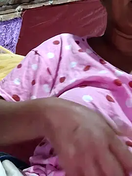 Gulapi N online show from 05/17/26, 03:26
