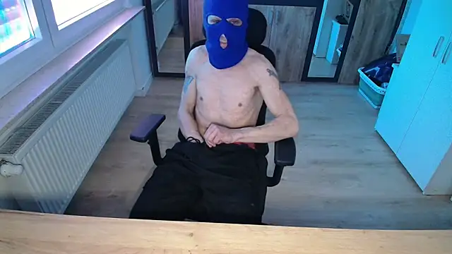 Snapshot of BadBoyMasked chatting on 04/26/26, 02:59 BadBoyMasked online show from 04/26/26, 02:59