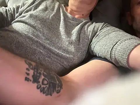 Snapshot of susitanito chatting on 03/04/25, 03:11 susitanito online show from 03/04/25, 03:11