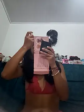 Snapshot of VaneMoon chatting on 04/29/26, 10:30 VaneMoon online show from 04/29/26, 10:30