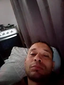 Snapshot of liz0717 chatting on 04/26/26, 10:40 liz0717 online show from 04/26/26, 10:40