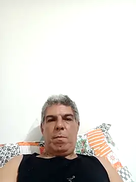 Snapshot of Pgross1 chatting on 04/26/26, 09:56 Pgross1 online show from 04/26/26, 09:56