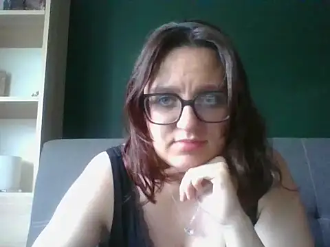 sensual paris online show from 06/03/26, 05:32