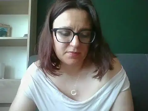 sensual paris online show from 06/08/26, 05:30