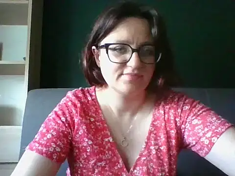 Snapshot of sensual_paris chatting on 06/29/26, 05:25 sensual paris online show from 06/29/26, 05:25
