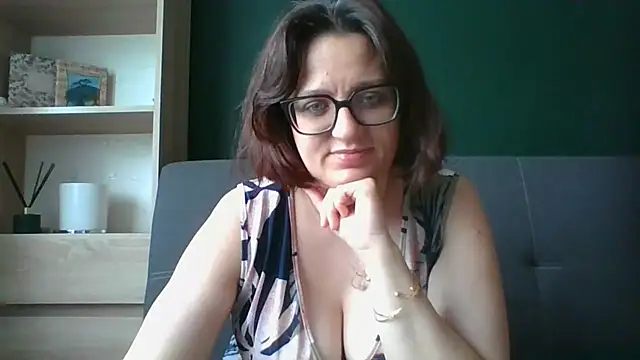 Snapshot of sensual_paris chatting on 07/07/26, 07:23 sensual paris online show from 07/07/26, 07:23