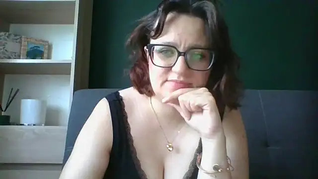 Snapshot of sensual_paris chatting on 07/08/26, 05:23 sensual paris online show from 07/08/26, 05:23