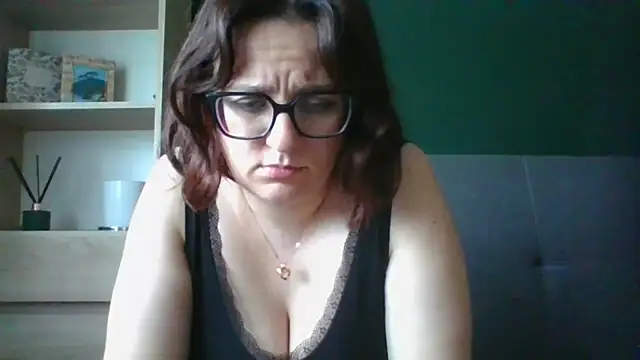 Snapshot of sensual_paris chatting on 07/17/26, 05:25 sensual paris online show from 07/17/26, 05:25