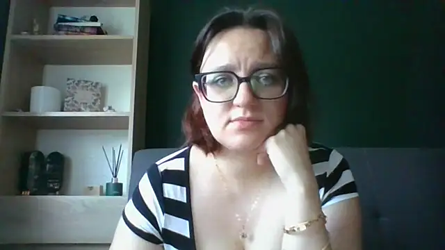 Snapshot of sensual_paris chatting on 07/28/26, 05:25 sensual paris online show from 07/28/26, 05:25