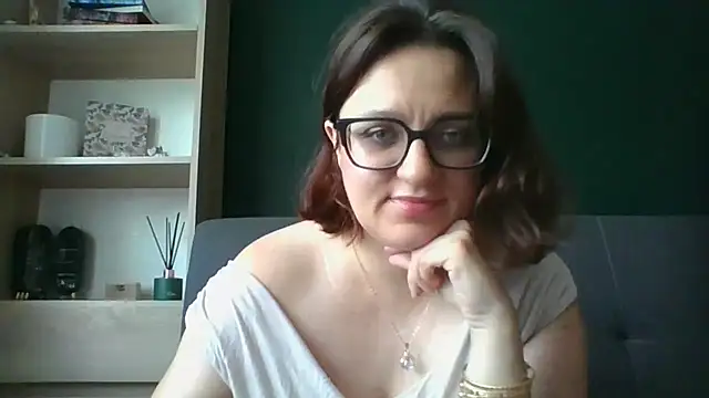 Snapshot of sensual_paris chatting on 07/31/26, 05:18 sensual paris online show from 07/31/26, 05:18
