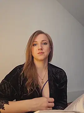 Snapshot of NaisAsti13 chatting on 04/29/26, 09:46 NaisAsti13 online show from 04/29/26, 09:46