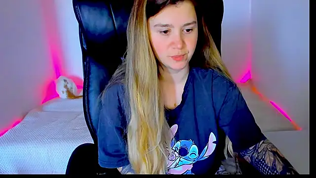 Snapshot of Natali_Secret chatting on 05/02/26, 10:20 Natali Secret online show from 05/02/26, 10:20