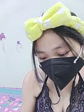 Snapshot of silkyhairs chatting on 05/19/26, 10:32 silkyhairs online show from 05/19/26, 10:32