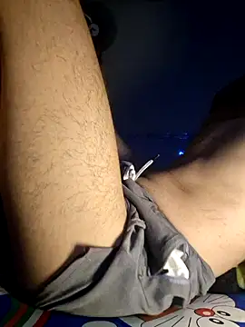 Snapshot of minhhoang2008 chatting on 04/27/26, 02:04 minhhoang2008 online show from 04/27/26, 02:04