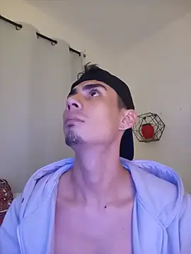 Snapshot of rada200722 chatting on 04/27/26, 12:36 rada200722 online show from 04/27/26, 12:36