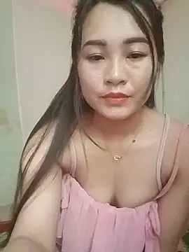 Snapshot of Pivi12 chatting on 07/10/26, 03:22 Pivi12 online show from 07/10/26, 03:22