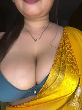 Snapshot of Naughty_pooja44 chatting on 05/17/26, 05:53 Naughty pooja44 online show from 05/17/26, 05:53