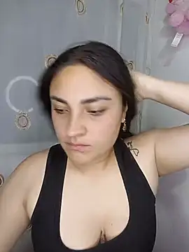 Snapshot of -brendda- chatting on 07/17/26, 03:24 -brendda- online show from 07/17/26, 03:24