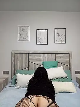 Snapshot of NikaDesire chatting on 04/27/26, 09:46 NikaDesire online show from 04/27/26, 09:46