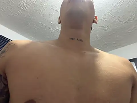 Snapshot of SexxxySquirterStev777 chatting on 04/28/26, 01:05 SexxxySquirterStev777 online show from 04/28/26, 01:05