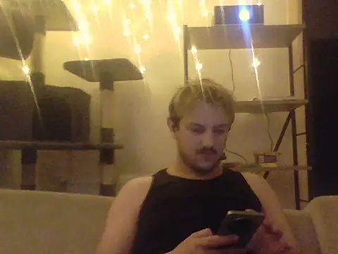 Snapshot of iammos_teen chatting on 04/27/26, 08:07 iammos teen online show from 04/27/26, 08:07